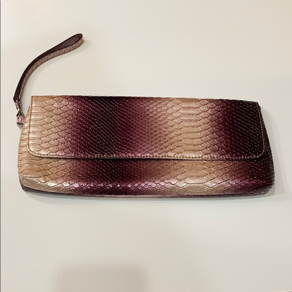 Beautiful wristlet purse